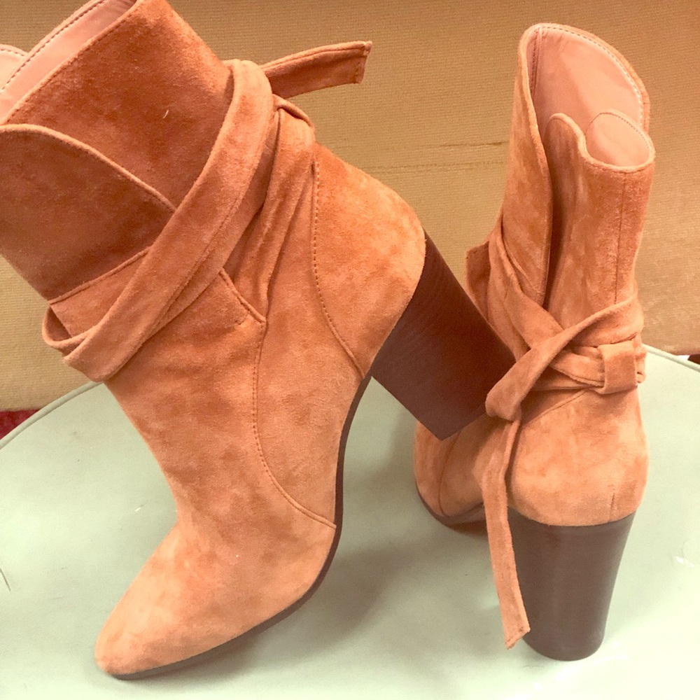 🛑SOLD🛑 Banana Rep booties Cognac color